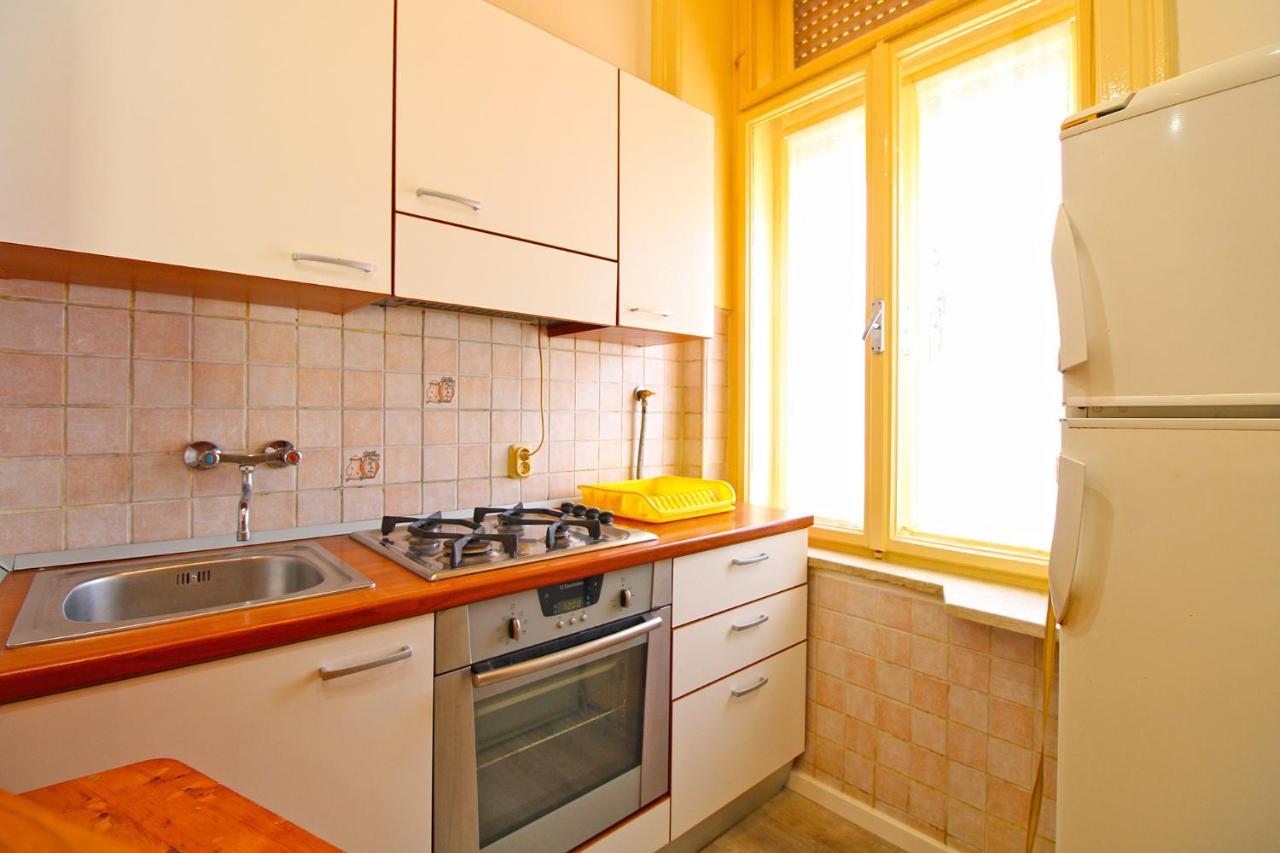 Apartment Diego 2160 พูลา ภายนอก รูปภาพ